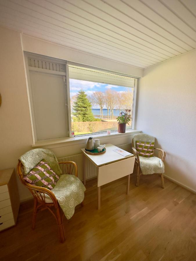 Vaerelse Med Udsigt Over Limfjorden - Rolige Omgivelser Og Adgang Til Flot Have Nykobing Mors Exterior foto